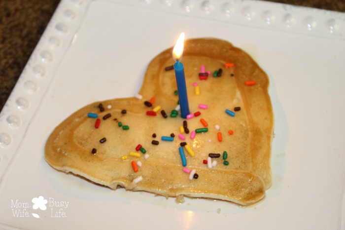 birthday cake pancakes recipe