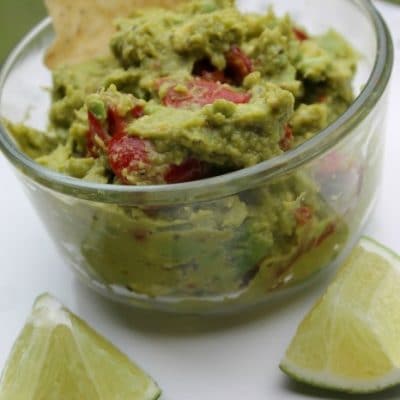 homemade-guacamole--466x700