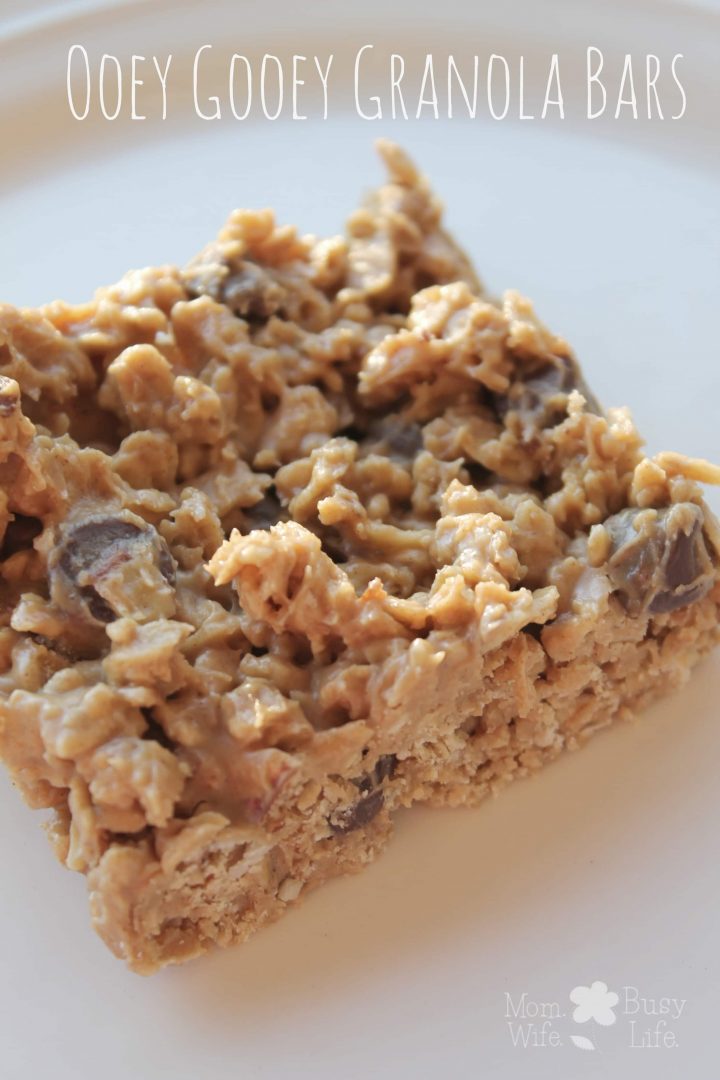 Peanut Butter Chocolate Chip Granola Bars
