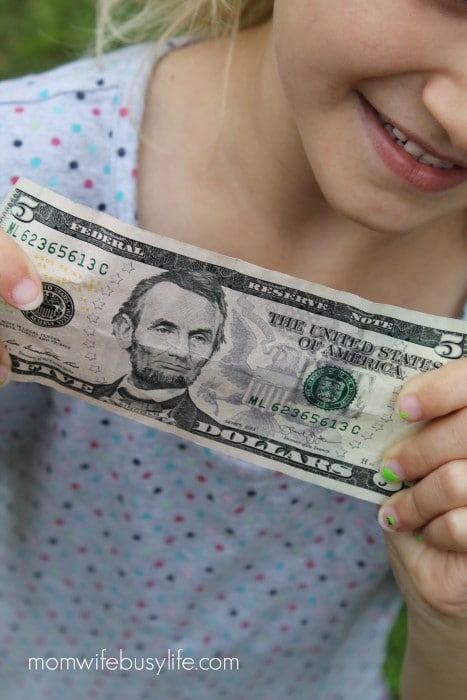 How to Teach Kids to Save Money