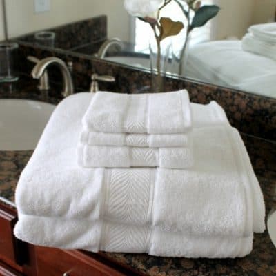 plush-towels-467x700
