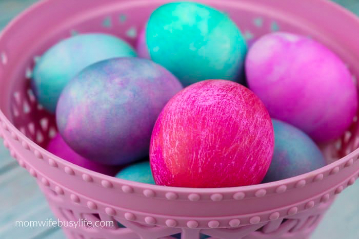 how to dye Easter Eggs with Whipped Cream