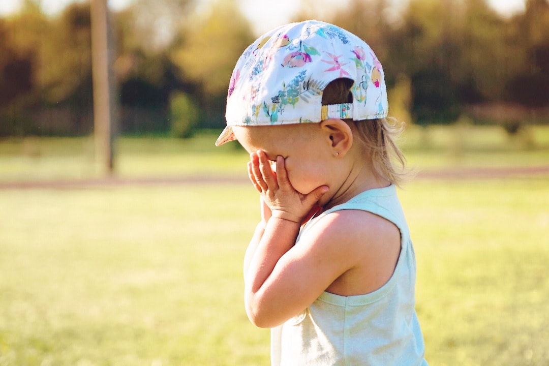 how to deal with temper tantrums in toddlers