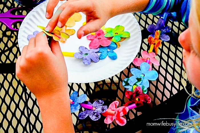 How to Make Watercolor Paper Hawaiian Leis - Mom. Wife. Busy Life.