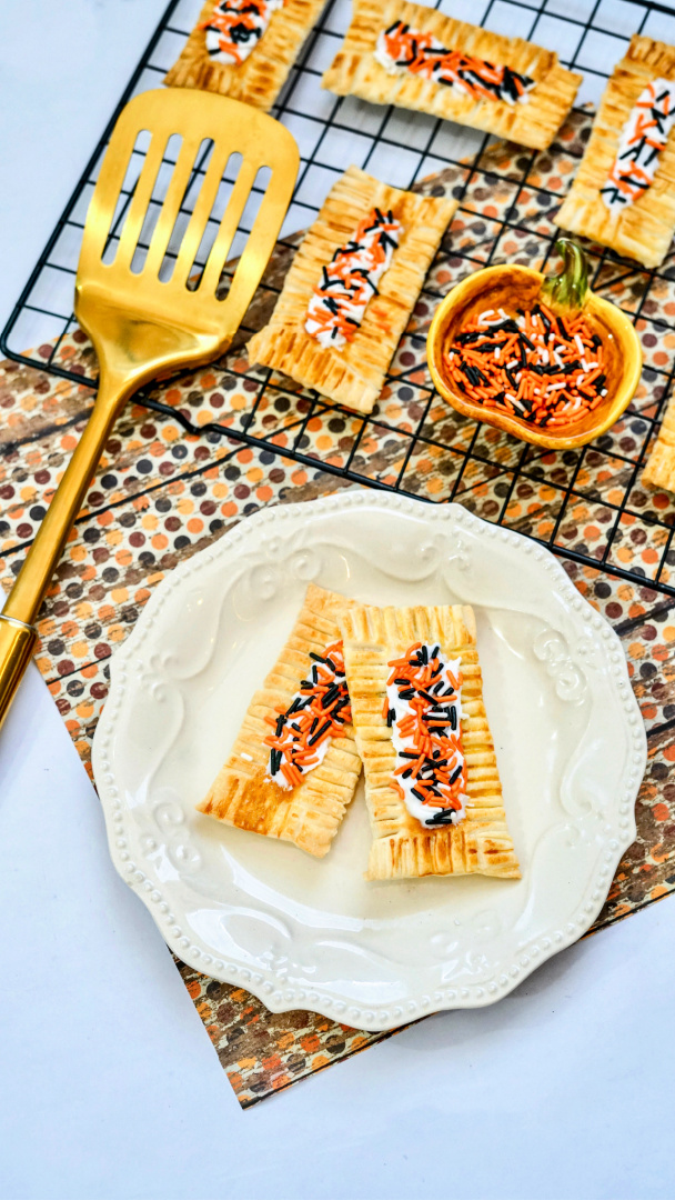 Air Fryer Halloween Pumpkin Pop Tarts - Mom. Wife. Busy Life.