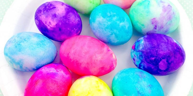 How to Dye Eggs with Shaving Cream
