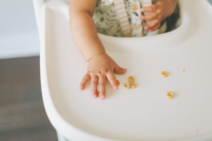 How to Introduce Finger Foods to Baby