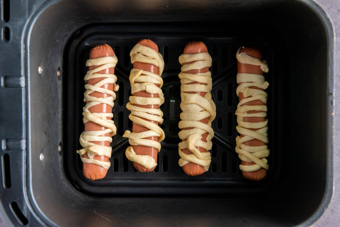 air fryer mummy hot dogs